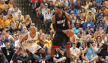 Οι δυο τους εναντίον όλων