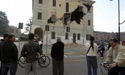 Ταλαιπωρία για τα θύματα από το σεισμό στην Ιταλία