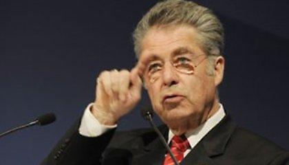 Φίσερ: «Τέλος» στα περί εξόδου της Ελλάδας από το ευρώ