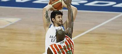 Μία ανάσα από τελικό η Εφές