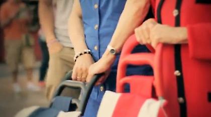 Γιαγιάδες «πιλότοι» (video)