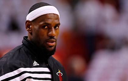 Λεμπρόν και… αμυντικός