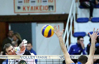 «Θέλουμε χρόνο για να «δέσουμε»