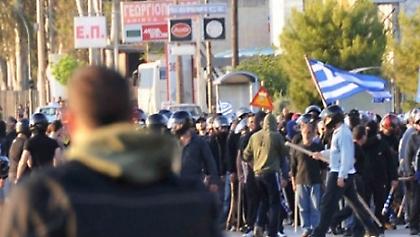 «Εσείς που μας κοιτάτε κάποτε σαν κι εμάς θα πεινάτε»