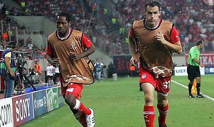 Έρχονται, αφού όλους τους κάνει πρωταθλητές!