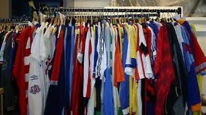 Βγάλτε τις φανέλες και φύγετε από ‘δω!