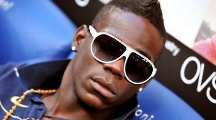 Ο Μπαλοτέλι ξαναχτυπά!