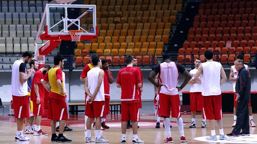 Χαλαρά ξεκίνησε ο Ολυμπιακός