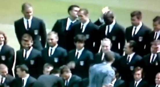 Καρπαζιά στον Μπαλοτέλι (video)