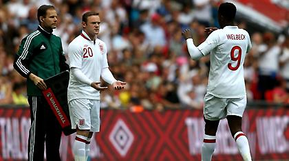 «Στάζει μέλι» για Γουέλμπεκ ο Ρούνεϊ