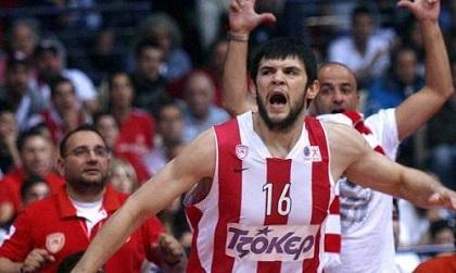 Ο «Παπ» μπουγελώνει τους πάντες