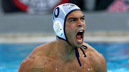 Επικράτησε στο νήμα