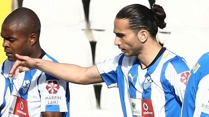 Θέλει να κρατήσει τον Μακρή