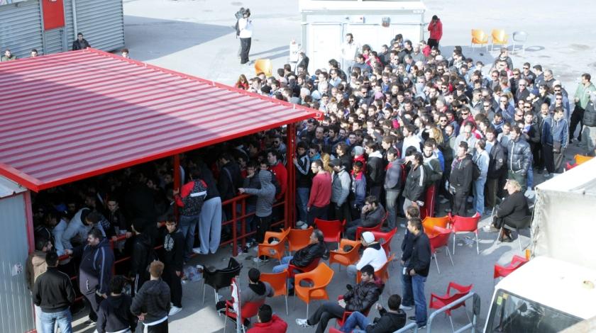 Παράταση στις ανανεώσεις