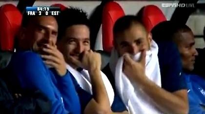 Ποιος… την αμόλησε στον πάγκο της Γαλλίας; (video)