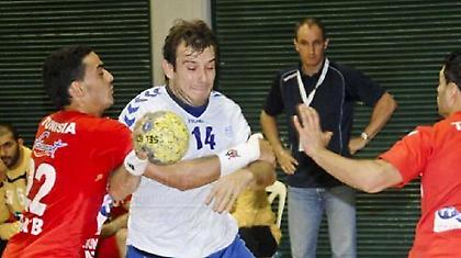 Στη Σπρίνγκε ο Ευαγγελίδης, ανανέωσε ο Τζούφρας