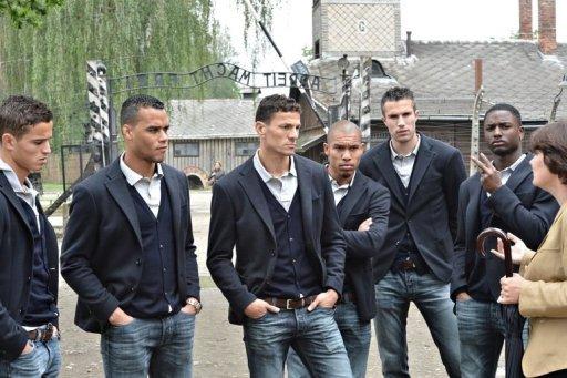 Άλαλοι οι «οράνιε» στο Άουσβιτς