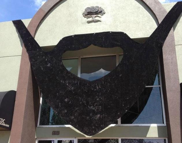 Χάρντεν, τώρα και σε… κτίριο