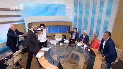 Χρυσή Αυγή: «Πρώτη χτύπησε η Κανέλλη»