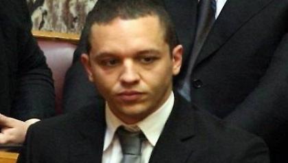 Πληγωμένη Δημοκρατία στου… Κασιδιάρη τη μιντιακή παλάμη!