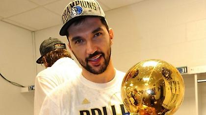 «Πέταξε» από Ελλάδα για ΝΒΑ (video)