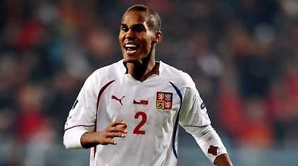 Ρατσιστική επίθεση στον Γκέμπρε Σελασιέ