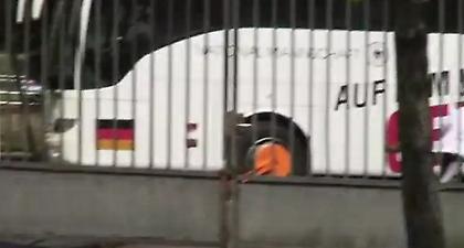 Ολλανδικό σαμποτάζ στο πούλμαν της Γερμανίας (video)