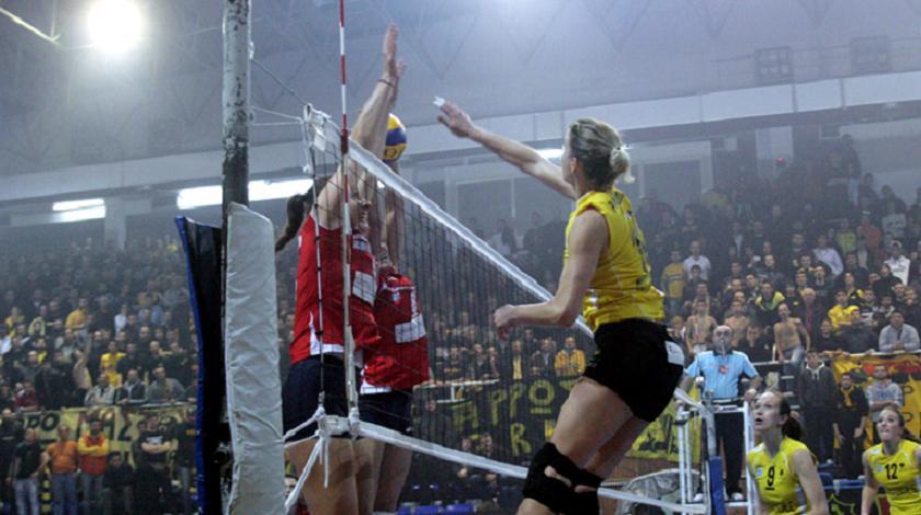 Παραμένει «κιτρινόμαυρη»