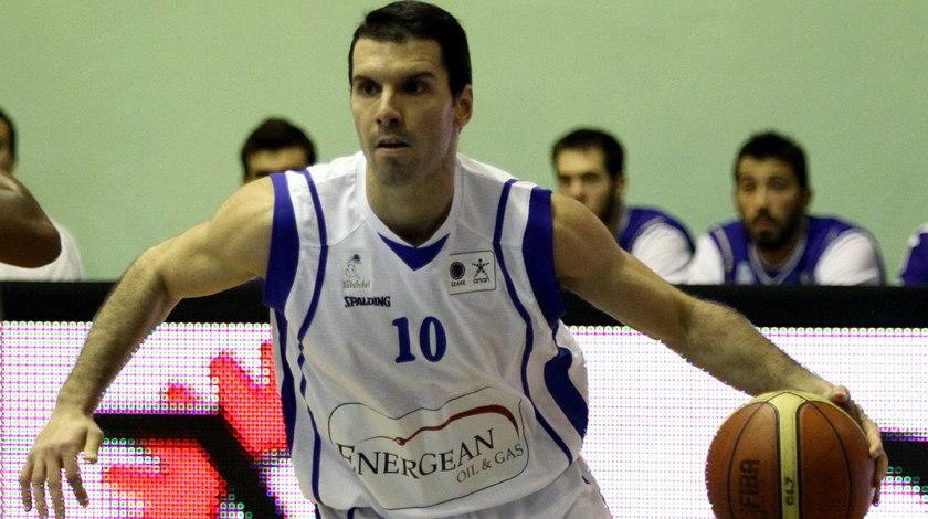 Δεν το… κουνάει από την Καβάλα!