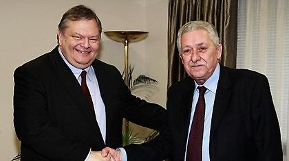 «Πράσινα» βαρίδια και … Σημίτης