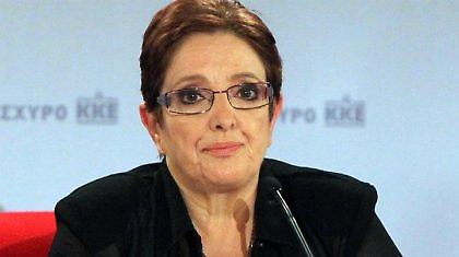 Παπαρήγα: «Ιστορική μας ευθύνη είναι ο λαός να μην τα χάσει όλα»