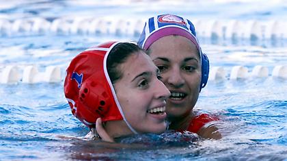 Δεν παραδίδει το στέμμα του!