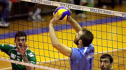 Στα ερυθρόλευκα ο Μαρούλης