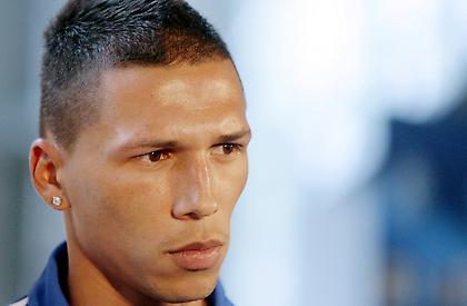 Ο Χοσέ Χολέμπας δεν ξέρει ελληνικά αλλά μιλάει τη γλώσσα της αλήθειας