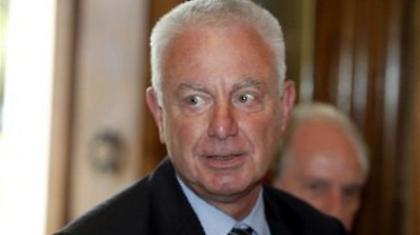 Ενημερώνεται για τις πυρκαγιές ο Παναγιώτης Πικραμμένος