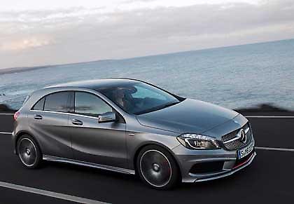 Mercedes-Benz A45 AMG με 330 ίππους!