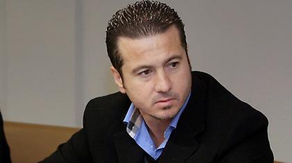 «Γράψ’ τους στα αρχ… σου»!