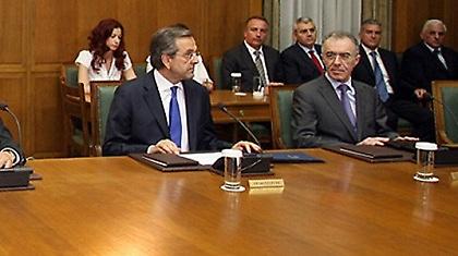 Μείον 30% στους μισθούς των υπουργών