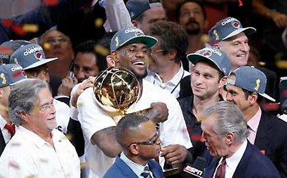 Λεμπρόν: «Η πιο ευτυχισμένη μέρα της ζωής μου»