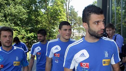 Μέσα ο Τζαβέλλας, βασικός ο Νίνης