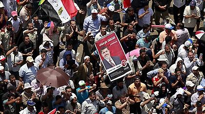 Οι Αιγύπτιοι περιμένουν τον νέο τους Πρόεδρο, με φόβους για βιαιοπραγίες