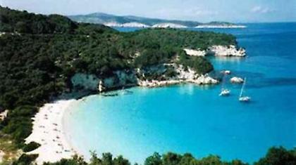 Die Presse: “Αυστριακοί, κάντε διακοπές στην Ελλάδα”