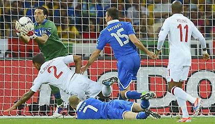 Και η Εθνική έβλεπε Euro 2012!