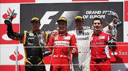 Δέκα τίτλοι σε ένα βάθρο! (vids)