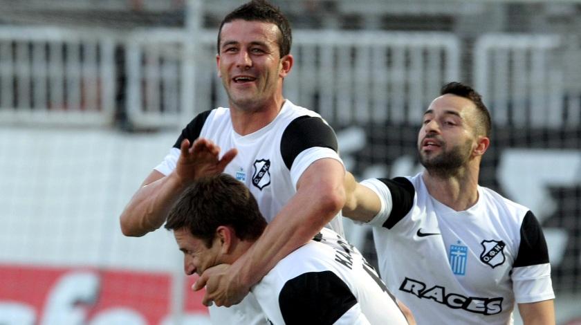 Μετράνε τα… κουκιά