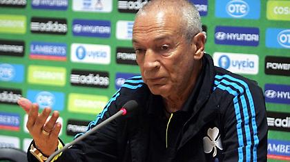 O Φερέιρα τα παίρνει όλα επάνω του!