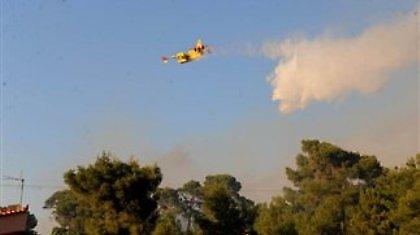 Στις φλόγες περιοχή της Μάνης