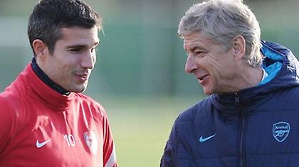 Τα πάντα για να μείνει ο Φαν Πέρσι!