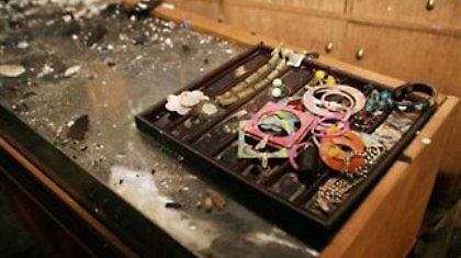 Οι ληστές «μπούκαραν» από το ταβάνι