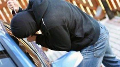 Έκαναν σκοποβολή σε… αυτοκίνητα και μαγαζιά!